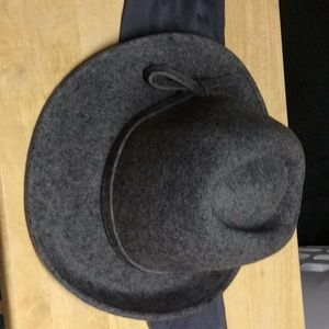 A new with tags Betmar hat with side straps